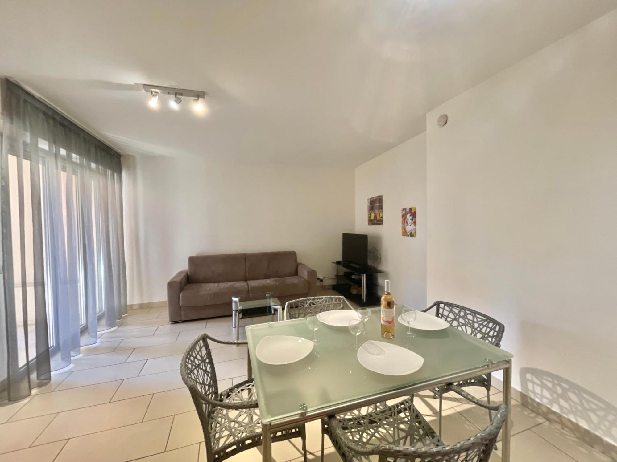 Le Vieux Port Apartments Cannes Exterior photo