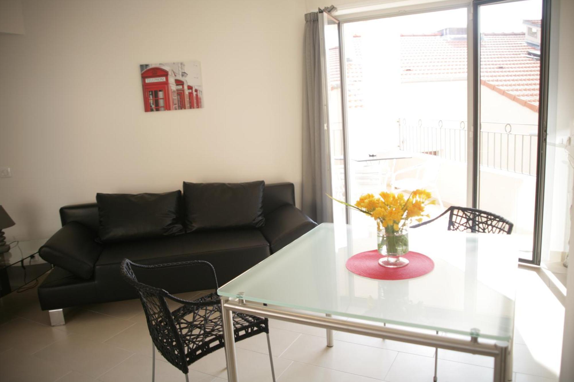 Le Vieux Port Apartments Cannes Room photo