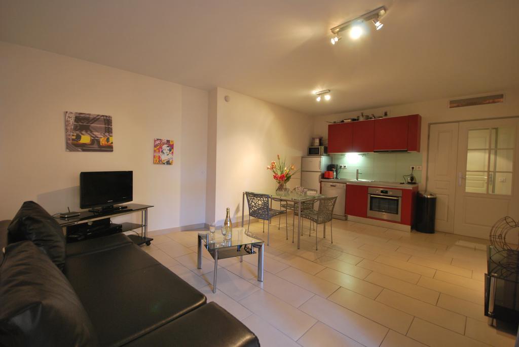 Le Vieux Port Apartments Cannes Exterior photo