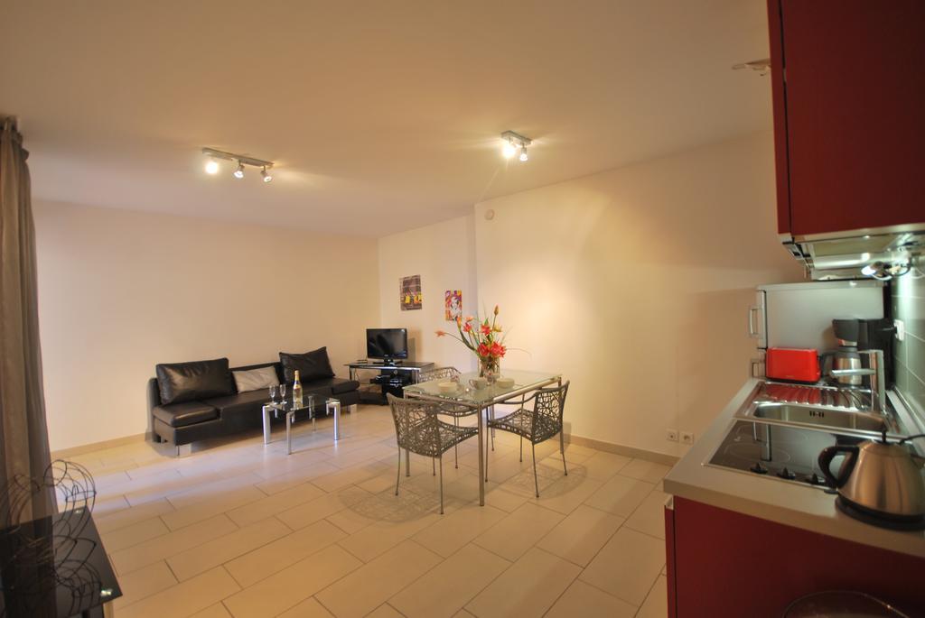 Le Vieux Port Apartments Cannes Exterior photo
